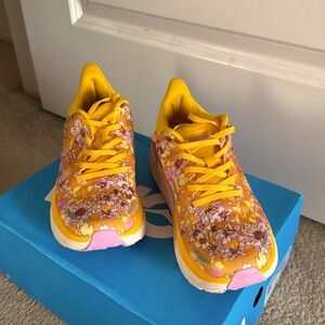 Hoka – Free People Movement Collab. Women’s Clifton eight. Size 6.